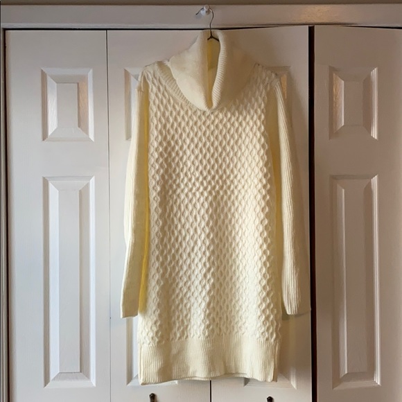 VENUS Sweaters - Venus Sweater